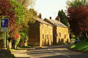 Facing towards the Deddington road