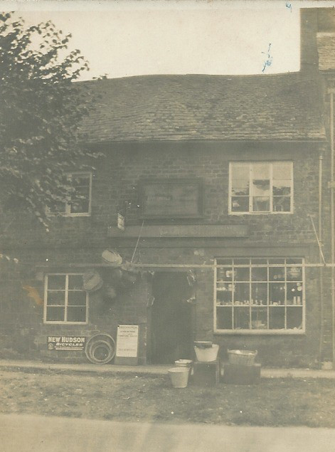 JoshueGibbsshopDeddington.crop